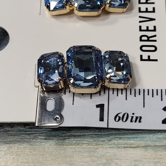 Forever 21 Blue Sparkling Stud Earrings - Picture 4 of 5